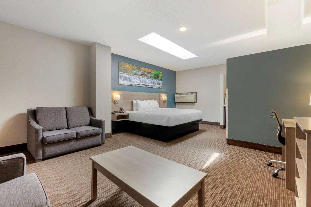 Hotel Clarion Pointe Tomah Exterior foto
