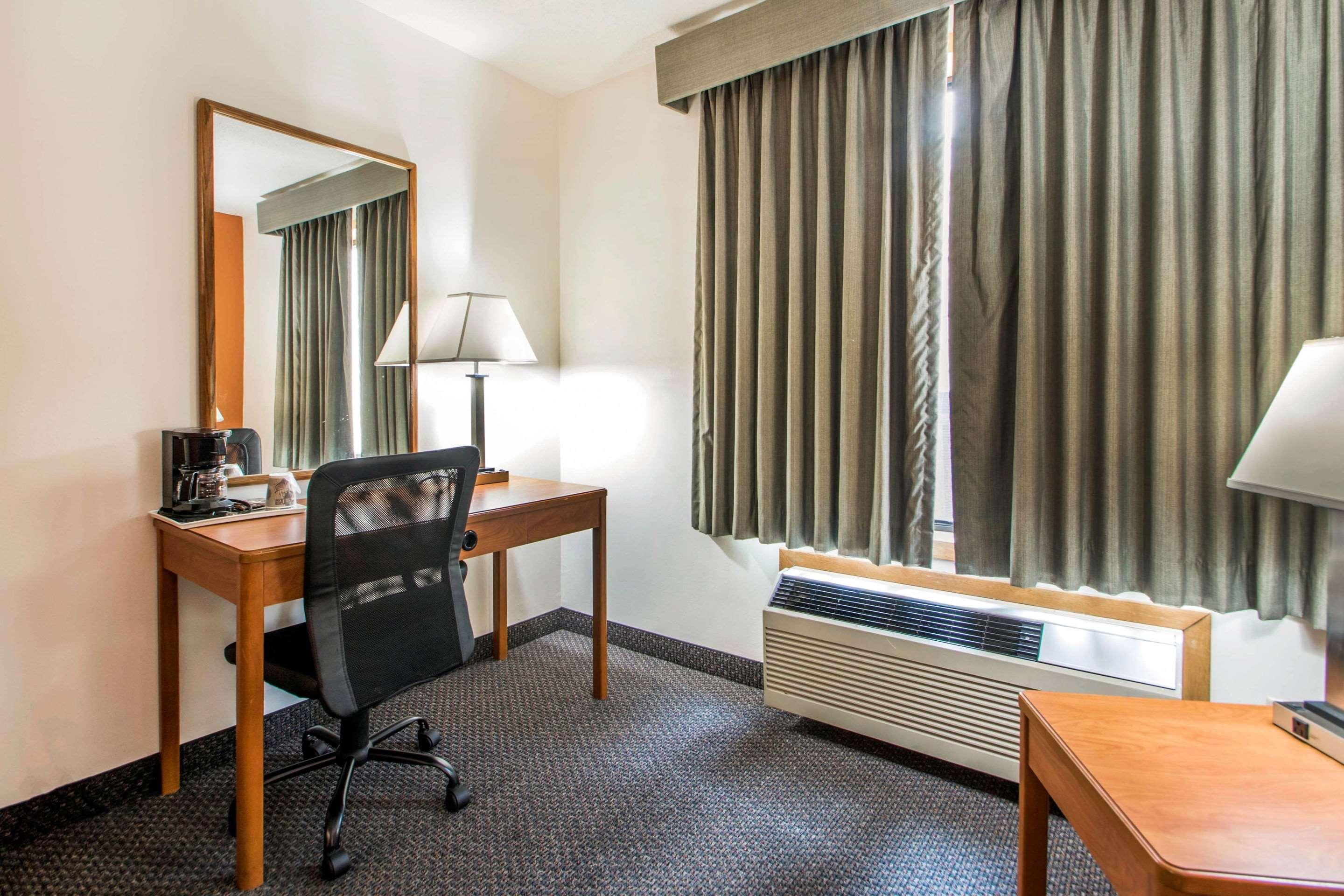 Hotel Clarion Pointe Tomah Exterior foto