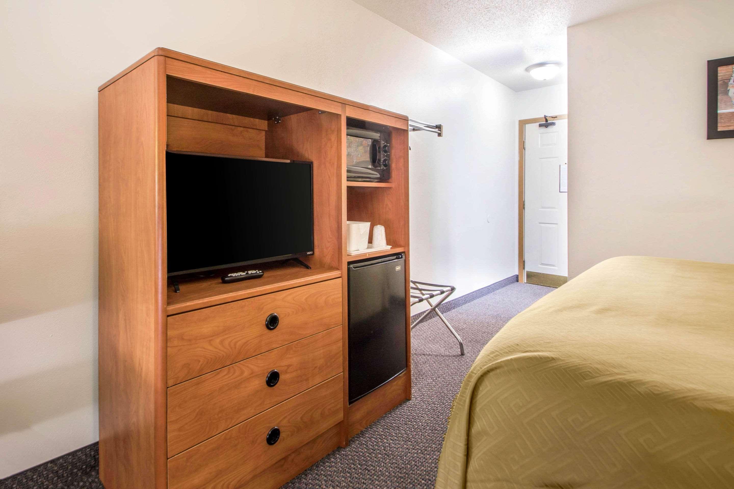 Hotel Clarion Pointe Tomah Exterior foto