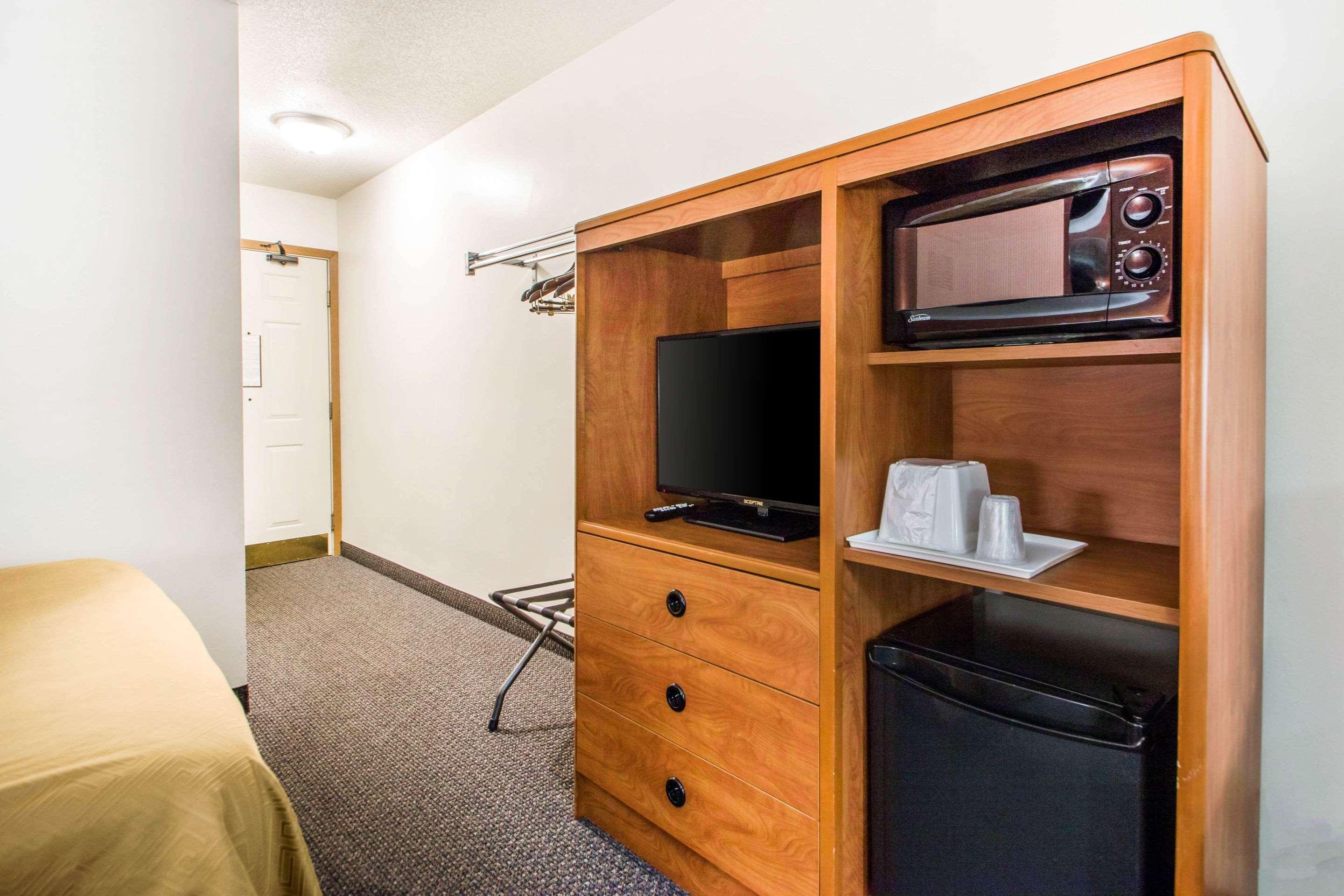Hotel Clarion Pointe Tomah Exterior foto