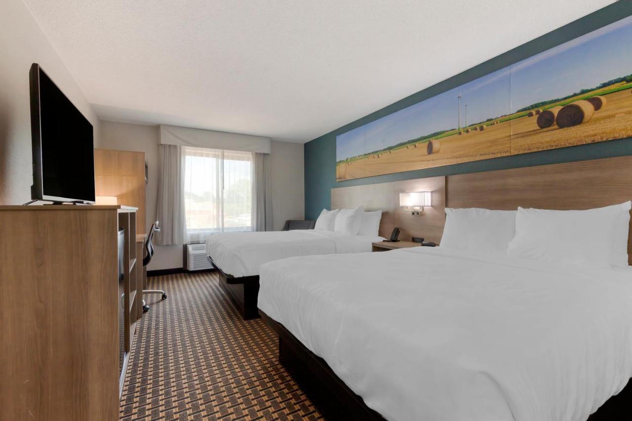 Hotel Clarion Pointe Tomah Exterior foto