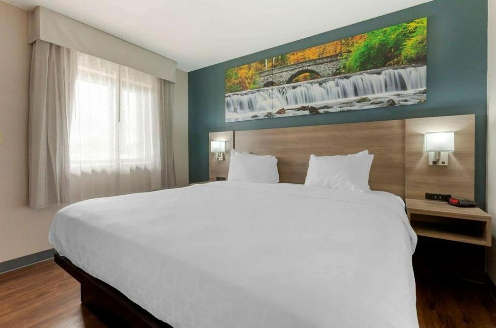 Hotel Clarion Pointe Tomah Exterior foto