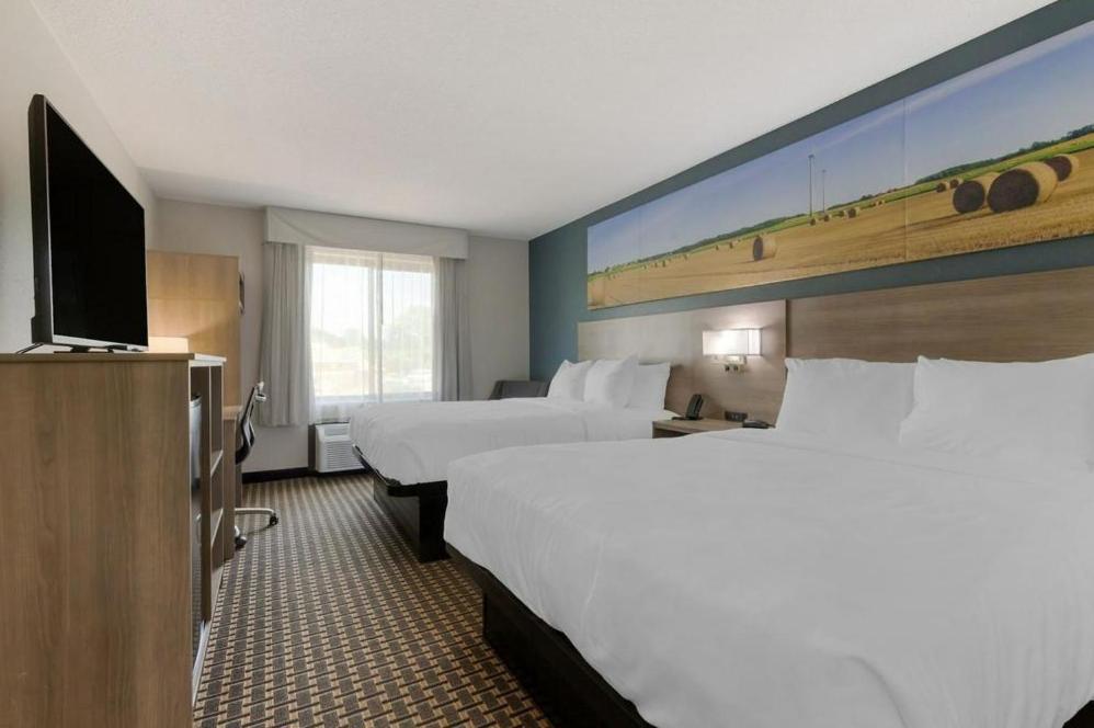 Hotel Clarion Pointe Tomah Exterior foto