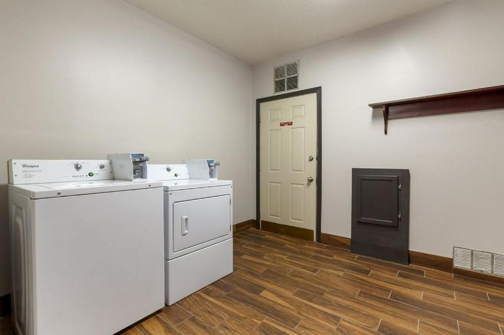 Hotel Clarion Pointe Tomah Exterior foto