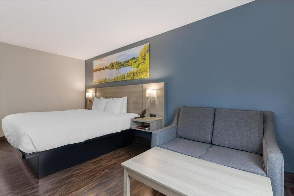 Hotel Clarion Pointe Tomah Exterior foto